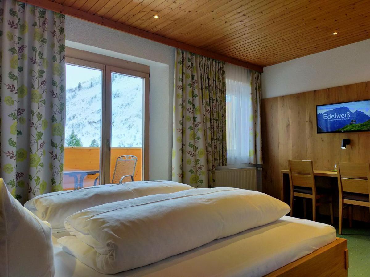 Pension Edelweiss Дамулс Екстериор снимка